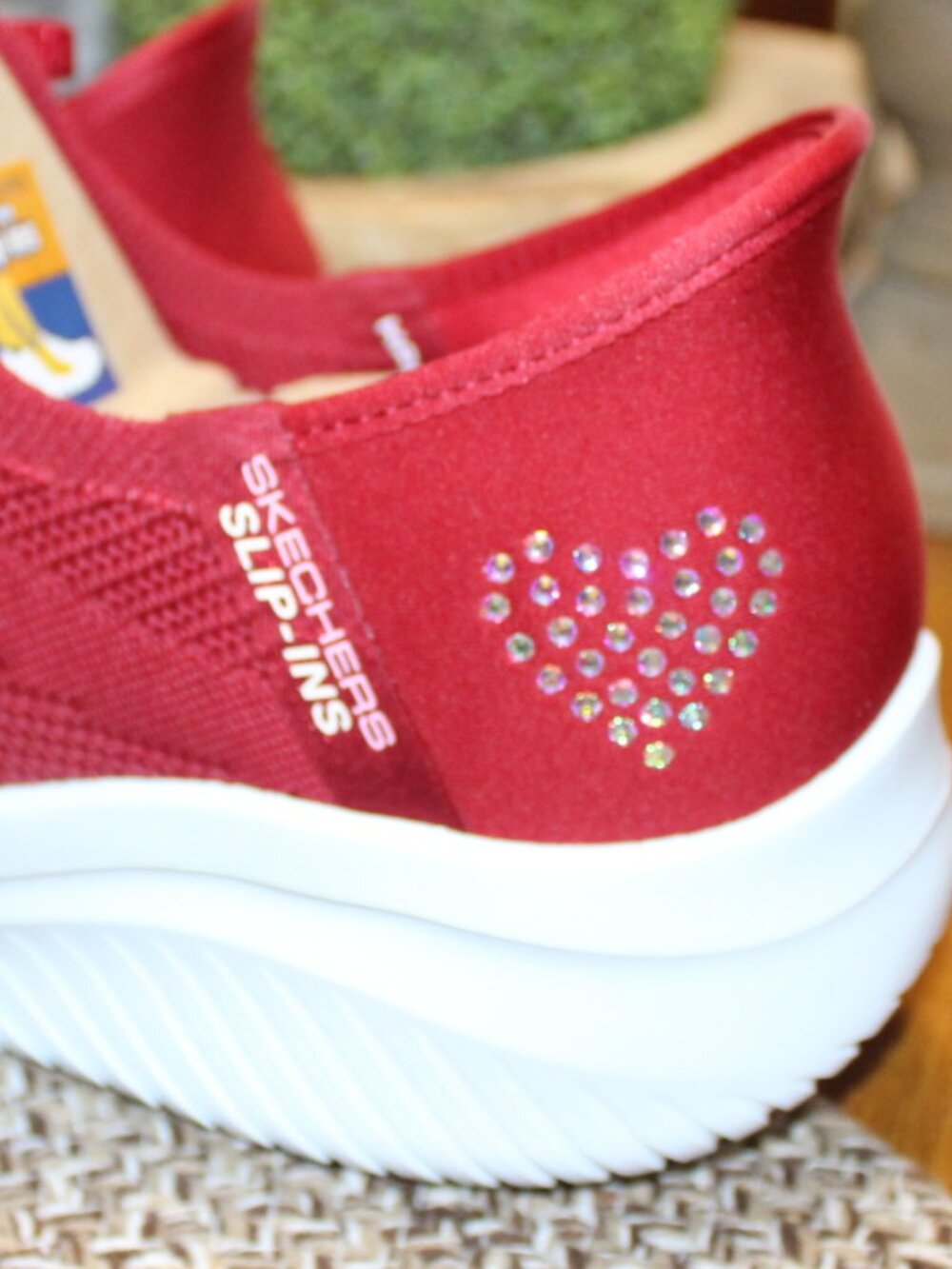 NWT Skechers Ultra Flex "Heart Me" slip ins women's size 9 1/2 DARLING!! - Picture 9 of 12
